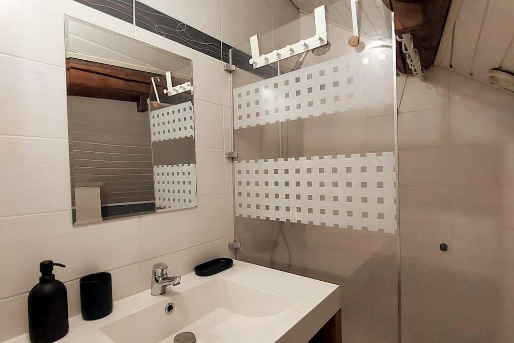 אנסי Chalet Charm In The Heart Of The Old Town מראה חיצוני תמונה