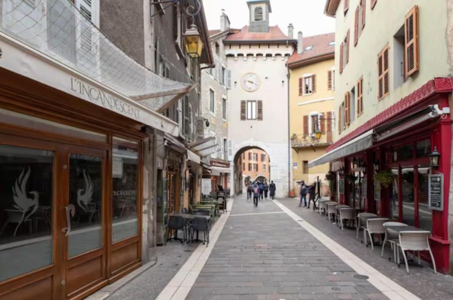 אנסי Chalet Charm In The Heart Of The Old Town מראה חיצוני תמונה